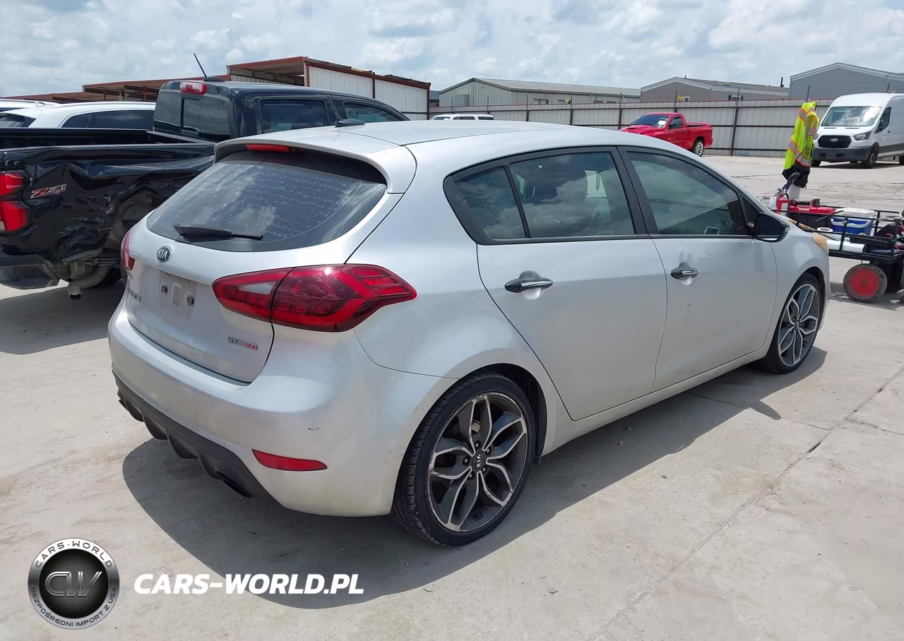 2015 Kia Forte Sx VIN:KNAFZ5A3XF5269797 - 4
