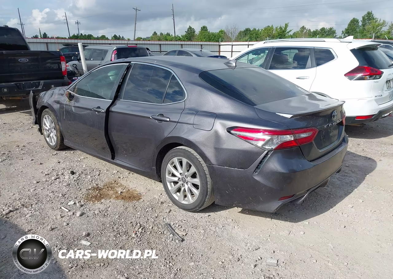 2019 Toyota Camry Le VIN:4T1B11HK2KU217476 - 3