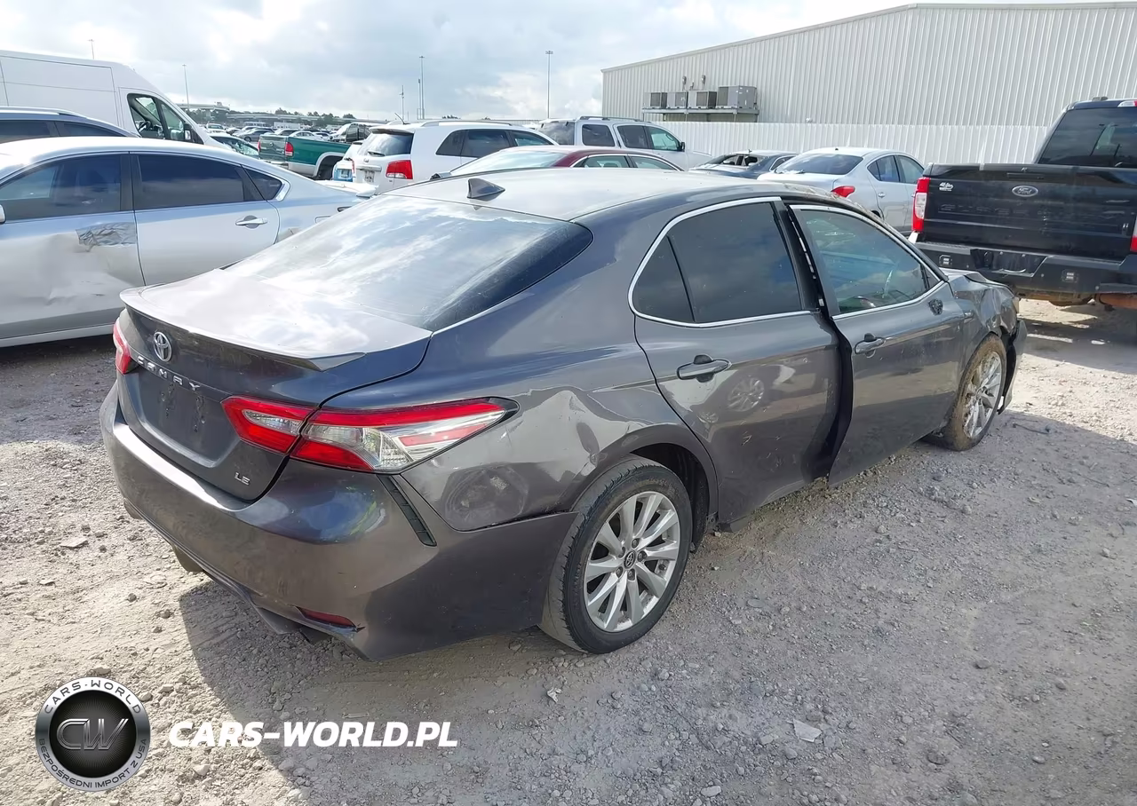 2019 Toyota Camry Le VIN:4T1B11HK2KU217476 - 4