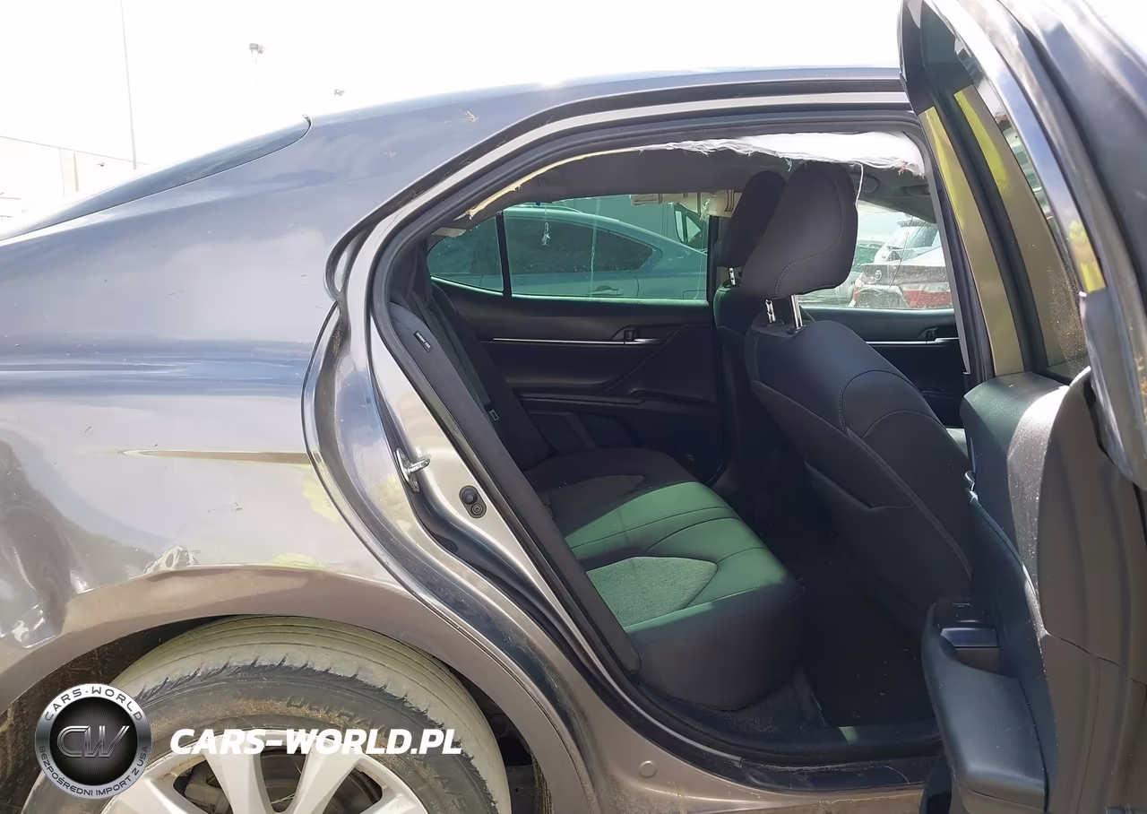 2019 Toyota Camry Le VIN:4T1B11HK2KU217476 - 8