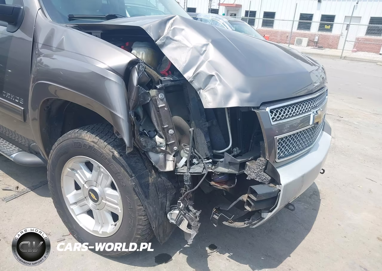 2011 Chevrolet Tahoe Lt VIN:1GNSKBE01BR224083 - 6