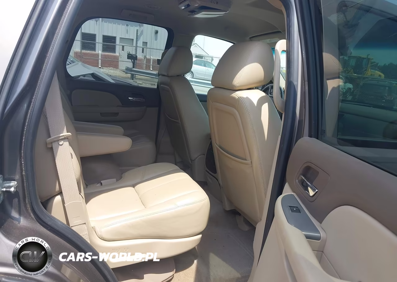 2011 Chevrolet Tahoe Lt VIN:1GNSKBE01BR224083 - 8