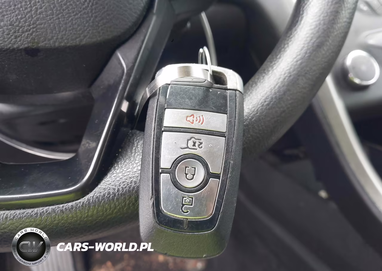 2019 Ford Fusion S VIN:3FA6P0G79KR126696 - 11
