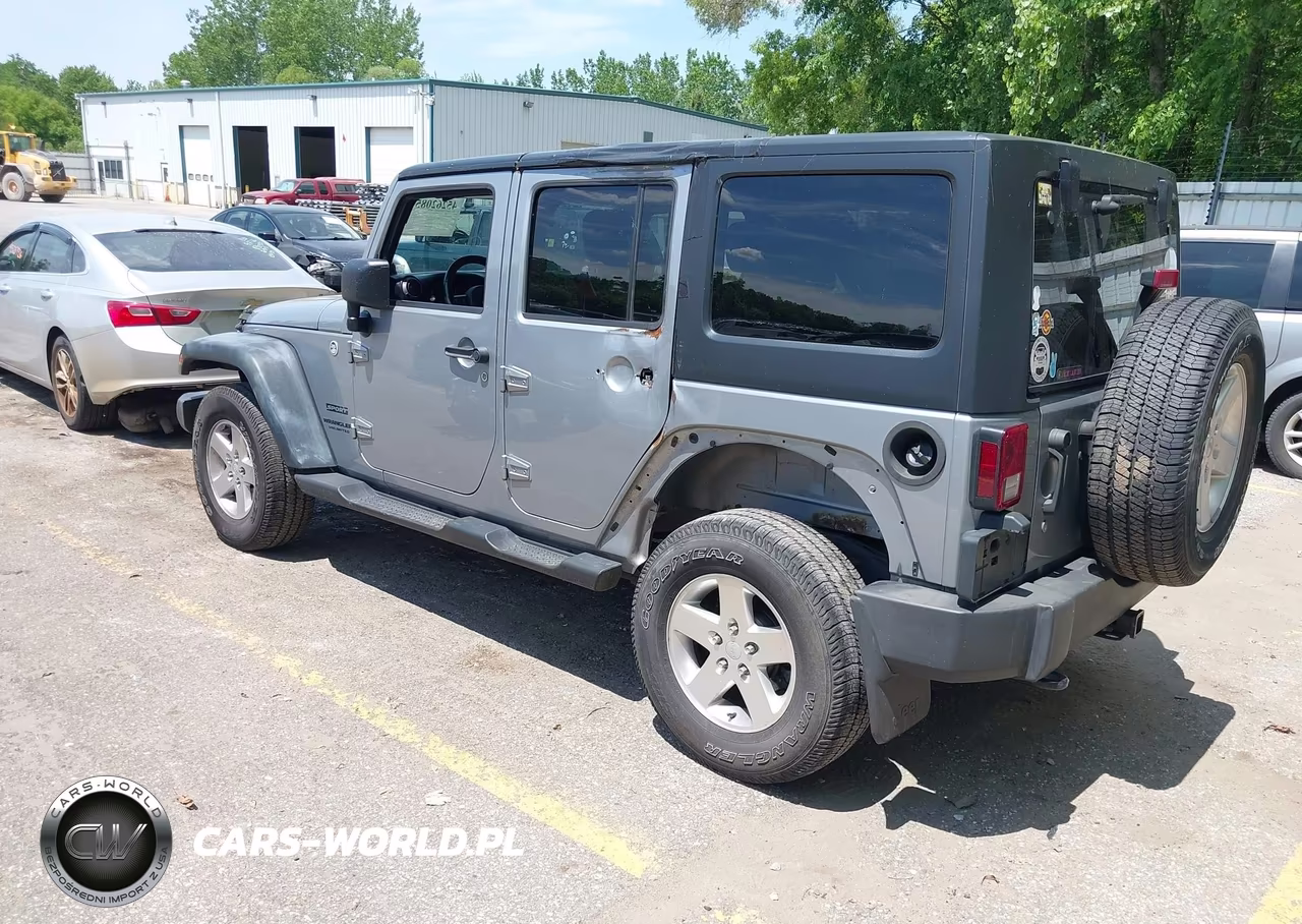 2014 Jeep Wrangler Unlimited Sport VIN:1C4BJWDG7EL103437 - 3