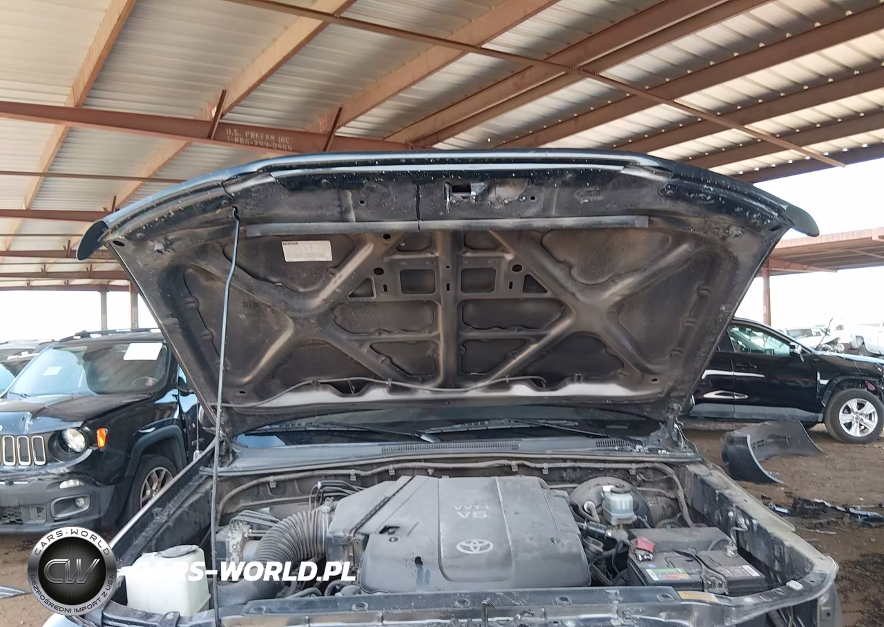 2010 Toyota Tacoma Prerunner V6 VIN:3TMJU4GN8AM099487 - 10