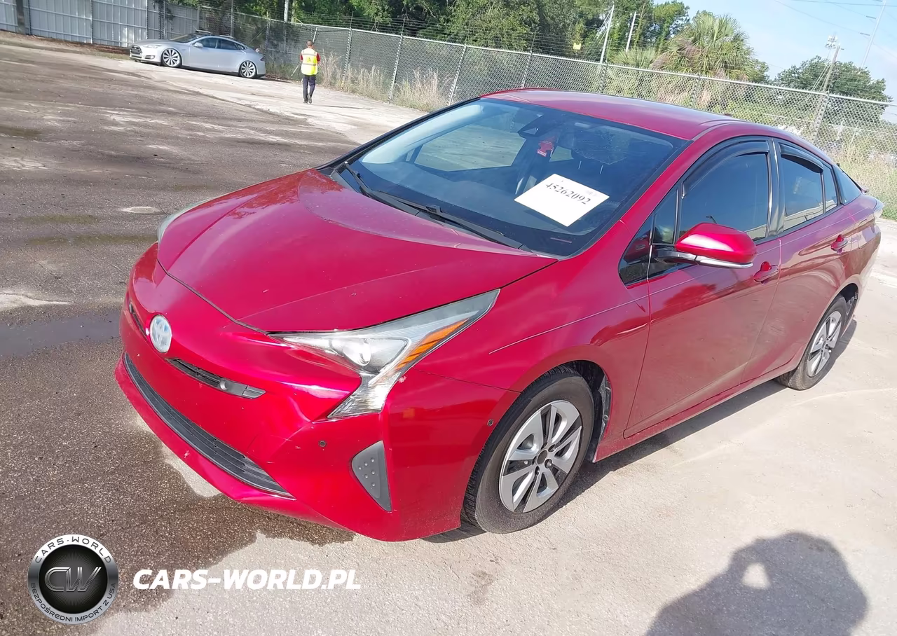 2018 Toyota Prius Two VIN:JTDKBRFU7J3063811 - 2