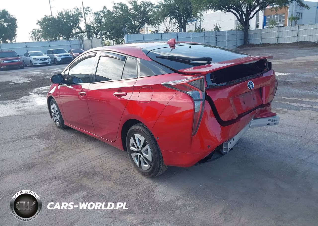 2018 Toyota Prius Two VIN:JTDKBRFU7J3063811 - 3
