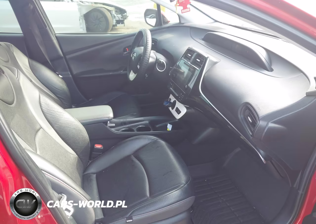 2018 Toyota Prius Two VIN:JTDKBRFU7J3063811 - 5