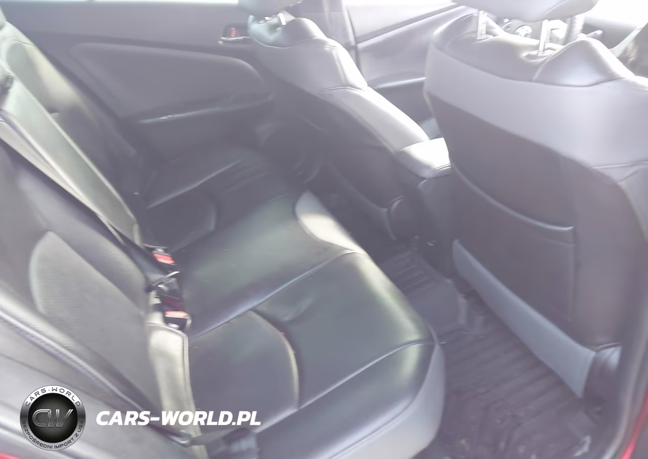 2018 Toyota Prius Two VIN:JTDKBRFU7J3063811 - 8