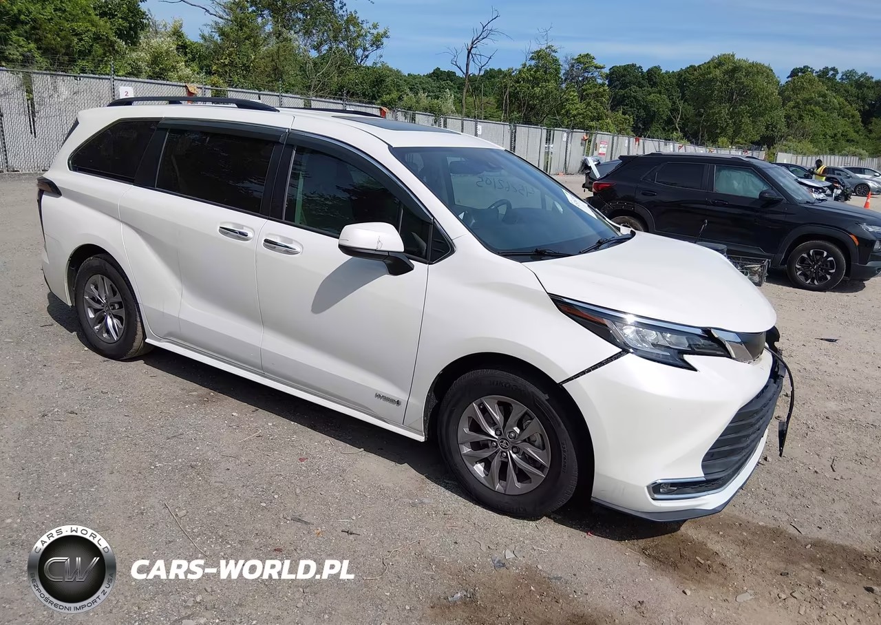 2021 Toyota Sienna Xle – zdjęcie 1 z 18