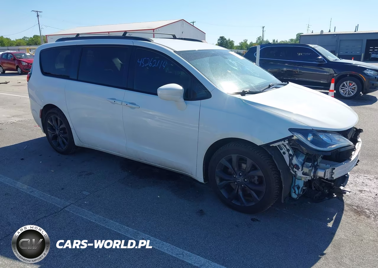 2018 Chrysler Pacifica Touring Plus