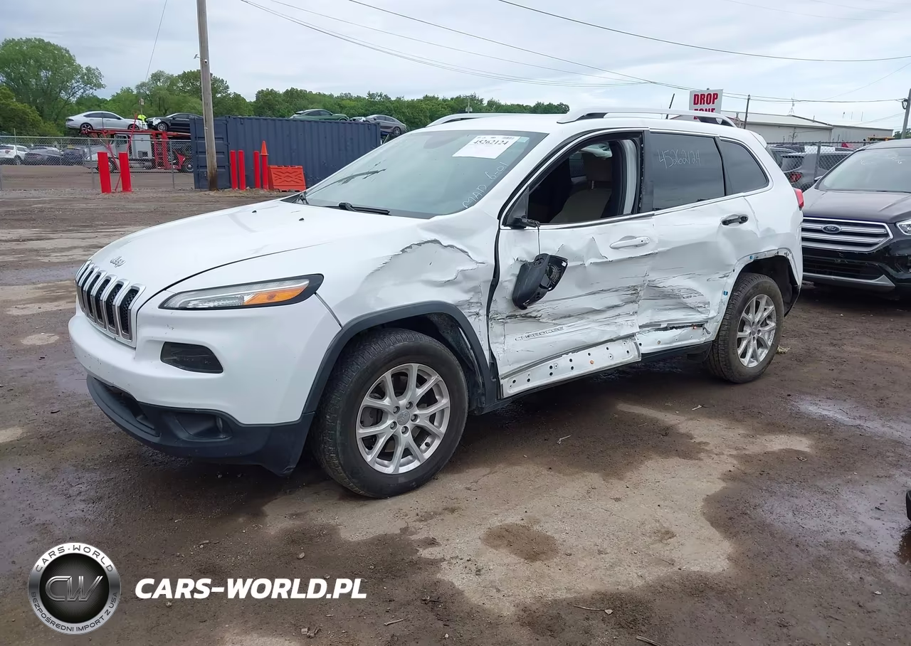 2016 Jeep Cherokee Latitude VIN:1C4PJMCS5GW103941 - 2