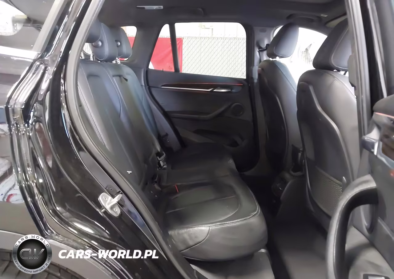 2017 BMW X1 xDrive28I VIN:WBXHT3Z37H4A55547 - 8