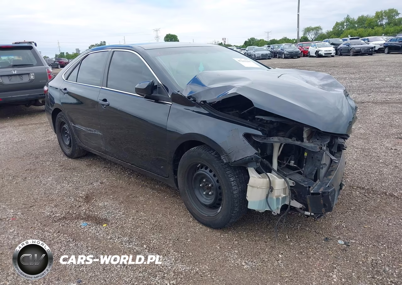 2017 Toyota Camry Le – zdjęcie 1 z 15
