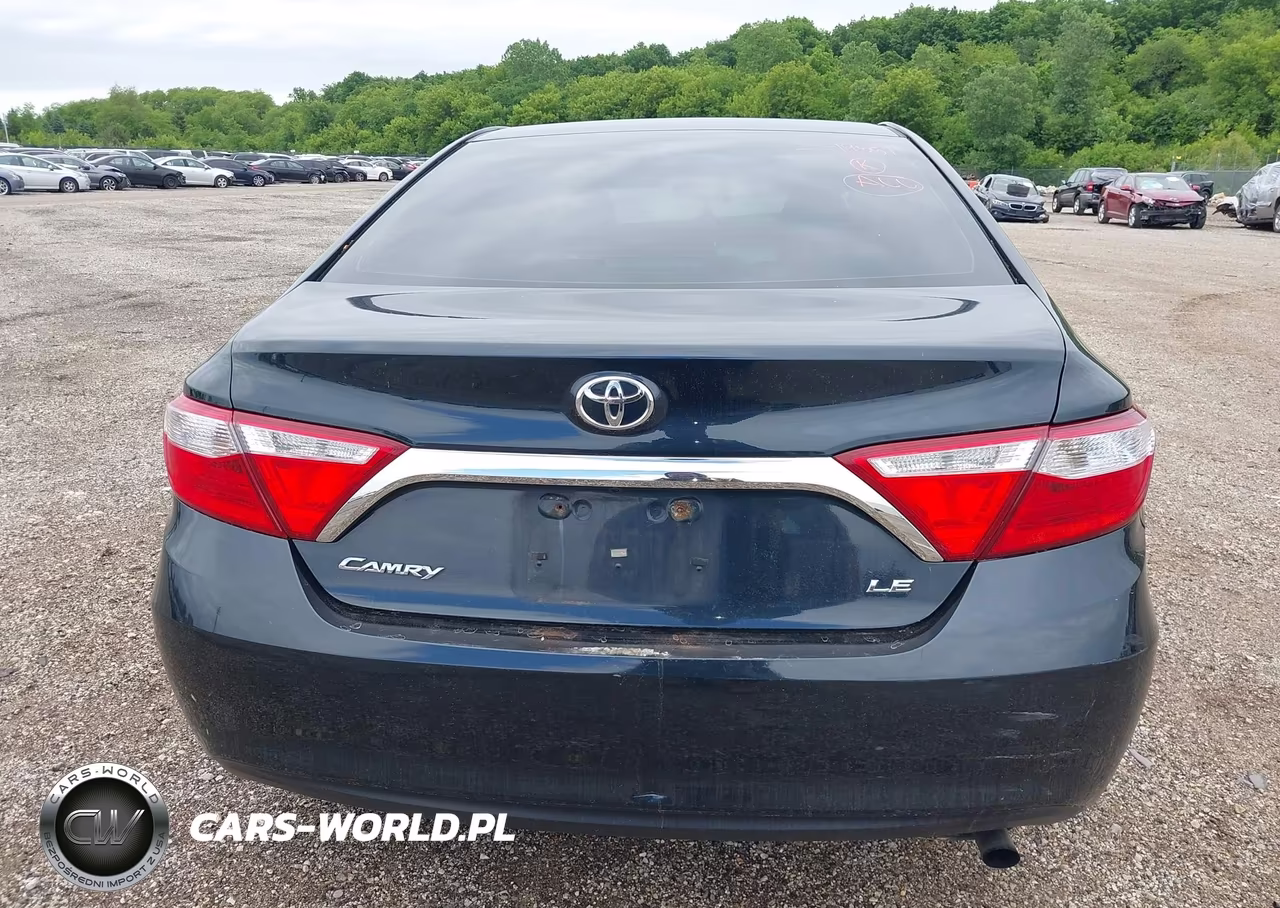 2017 Toyota Camry Le VIN:4T1BF1FK8HU622027 - 15
