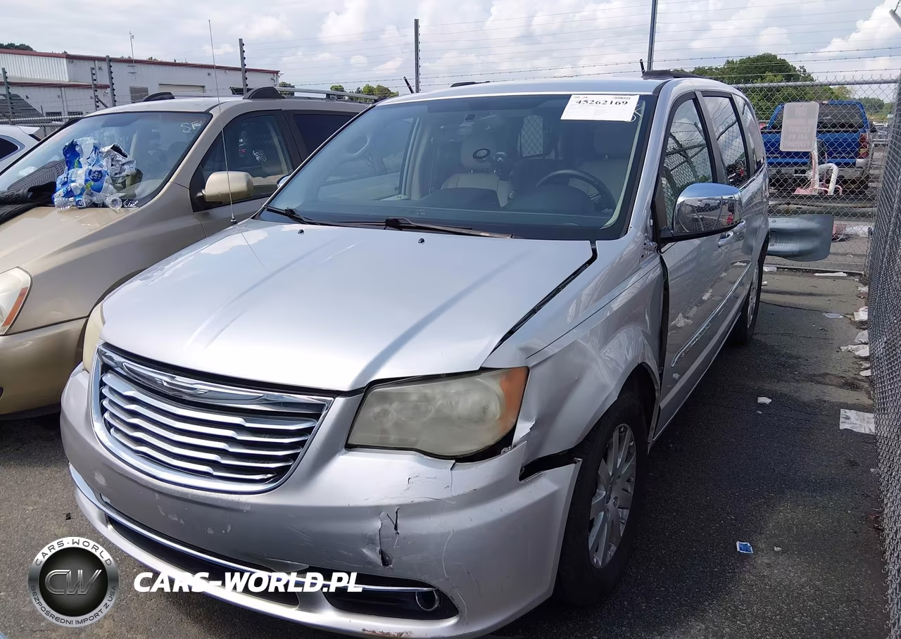 2011 Chrysler Town & Country Touring-L VIN:2A4RR8DG9BR676758 - 2