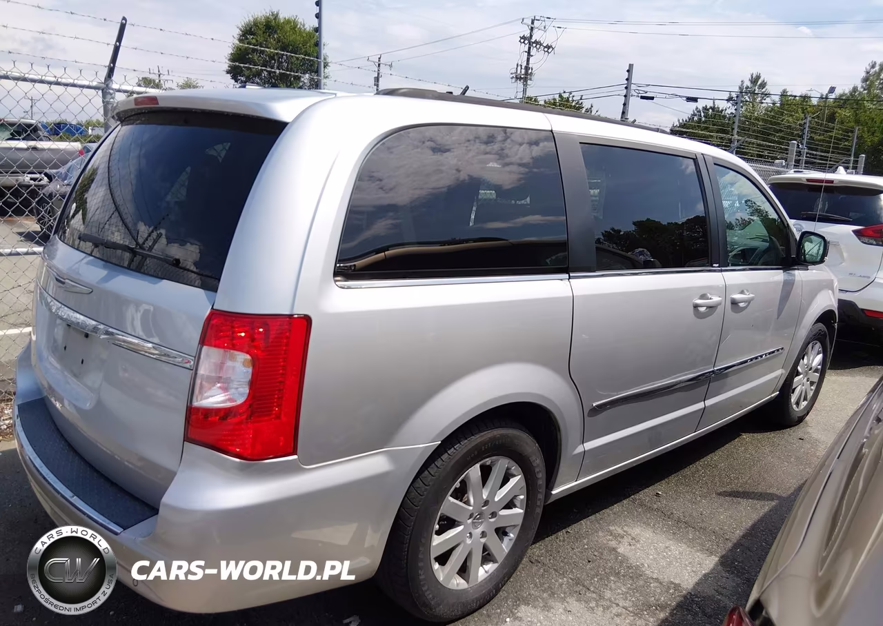 2011 Chrysler Town & Country Touring-L VIN:2A4RR8DG9BR676758 - 4