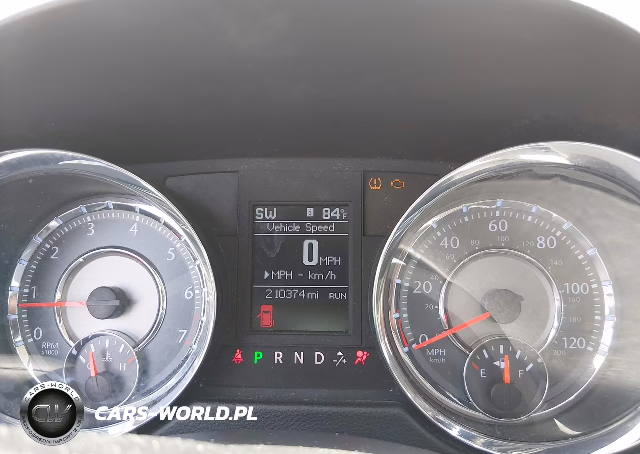 2011 Chrysler Town & Country Touring-L VIN:2A4RR8DG9BR676758 - 7
