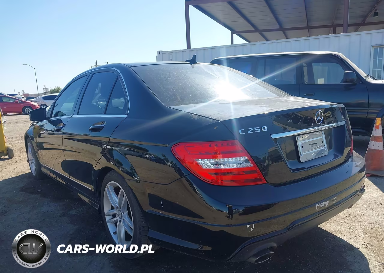 2014 Mercedes-Benz C 250 Sport VIN:WDDGF4HB3EA962990 - 3