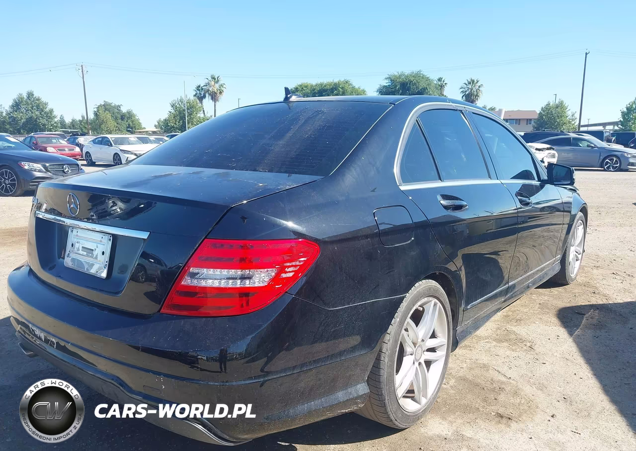 2014 Mercedes-Benz C 250 Sport VIN:WDDGF4HB3EA962990 - 4