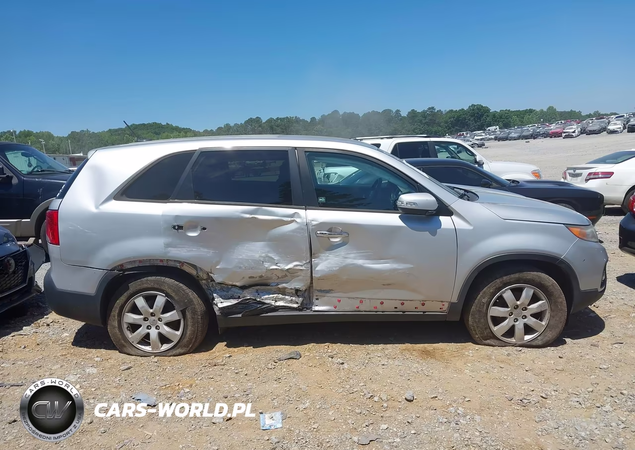 2013 Kia Sorento Lx VIN:5XYKT3A11DG407141 - 13