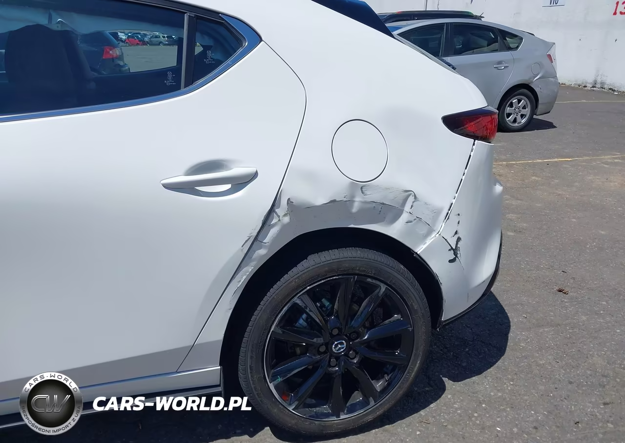 2026 Mazda Mazda3 2.5 S Carbon Edition VIN:JM1BPBLL8T1877713 - 17