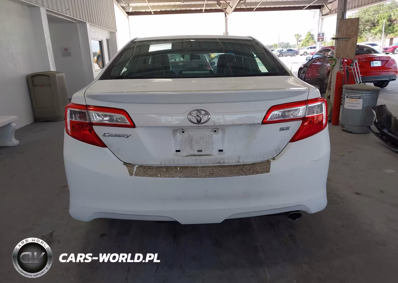 2014 Toyota Camry Se VIN:4T1BF1FK7EU743871 - 17