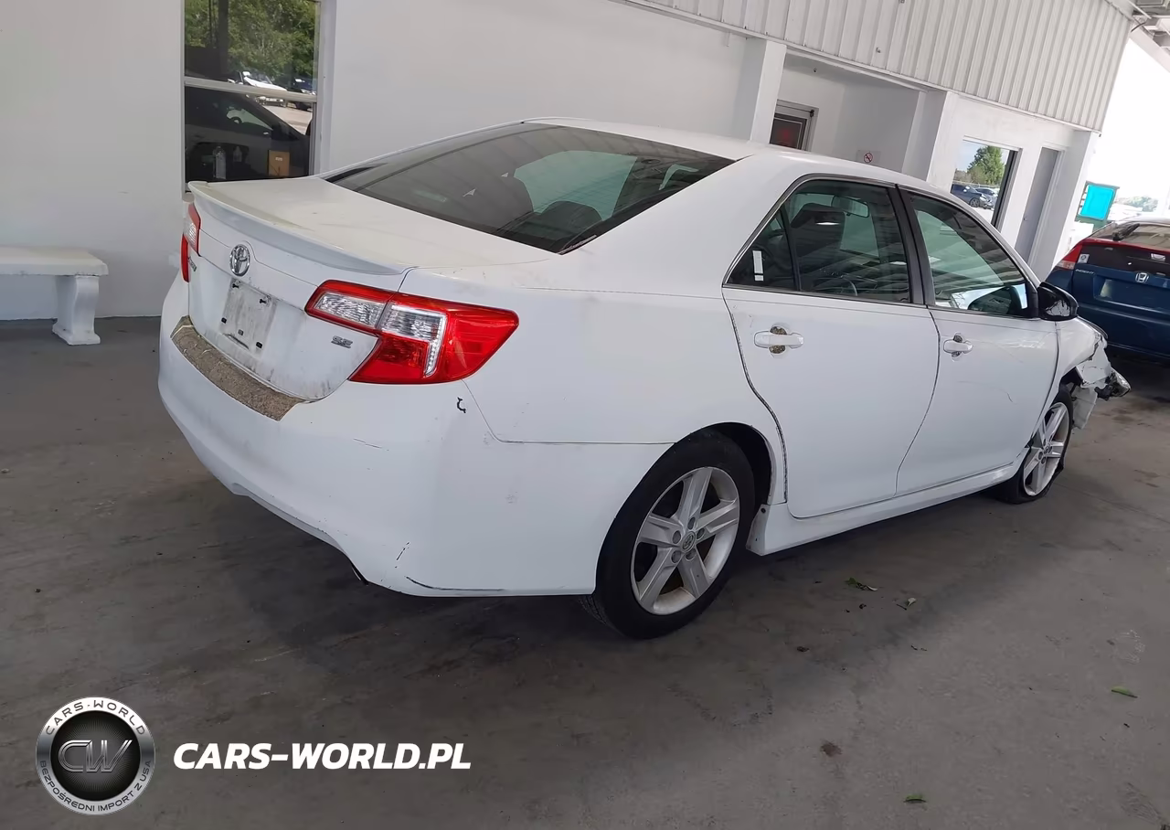 2014 Toyota Camry Se VIN:4T1BF1FK7EU743871 - 4