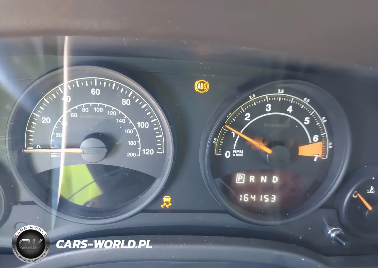 2015 Jeep Patriot Altitude Edition VIN:1C4NJPBA6FD377628 - 7