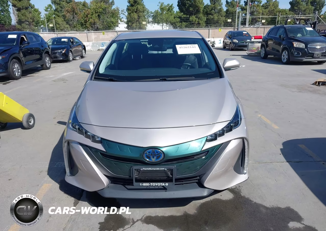 2020 Toyota Prius Prime Le VIN:JTDKARFP4L3128842 - 12