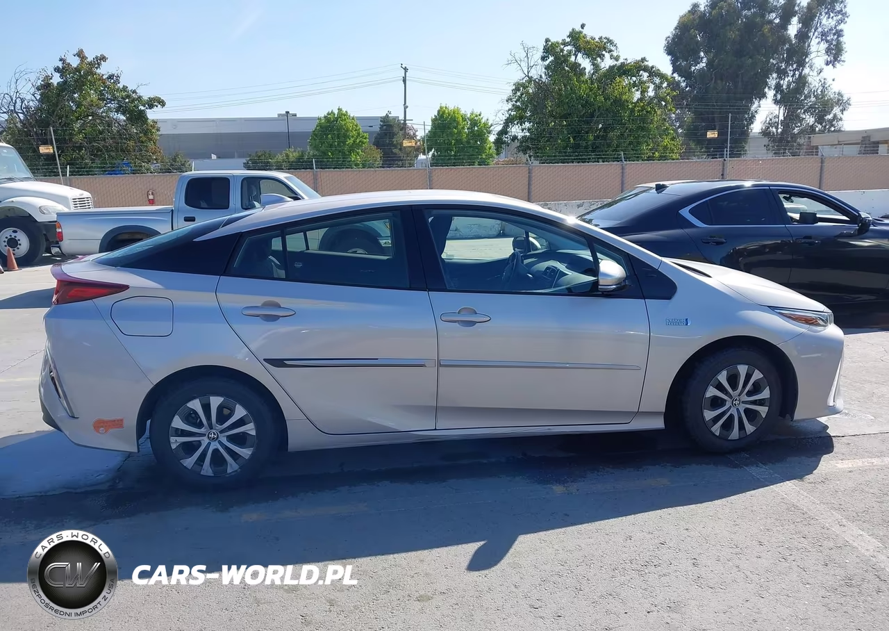 2020 Toyota Prius Prime Le VIN:JTDKARFP4L3128842 - 13