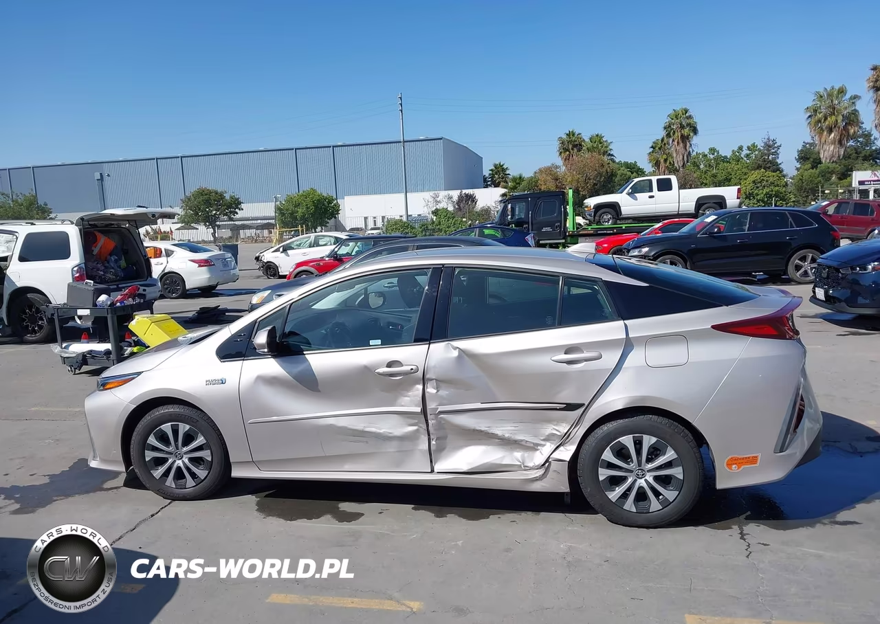 2020 Toyota Prius Prime Le VIN:JTDKARFP4L3128842 - 14
