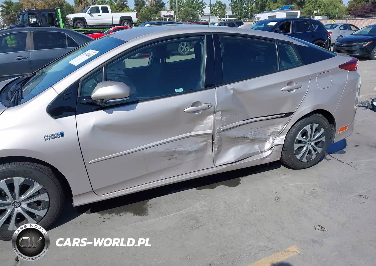 2020 Toyota Prius Prime Le VIN:JTDKARFP4L3128842 - 6