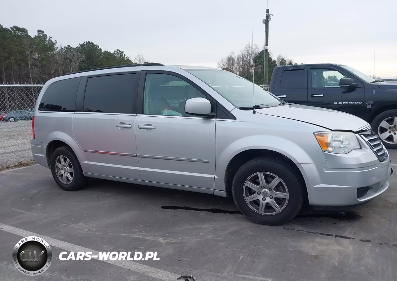 2010 Chrysler Town & Country Touring VIN:2A4RR5D19AR503590 - 13
