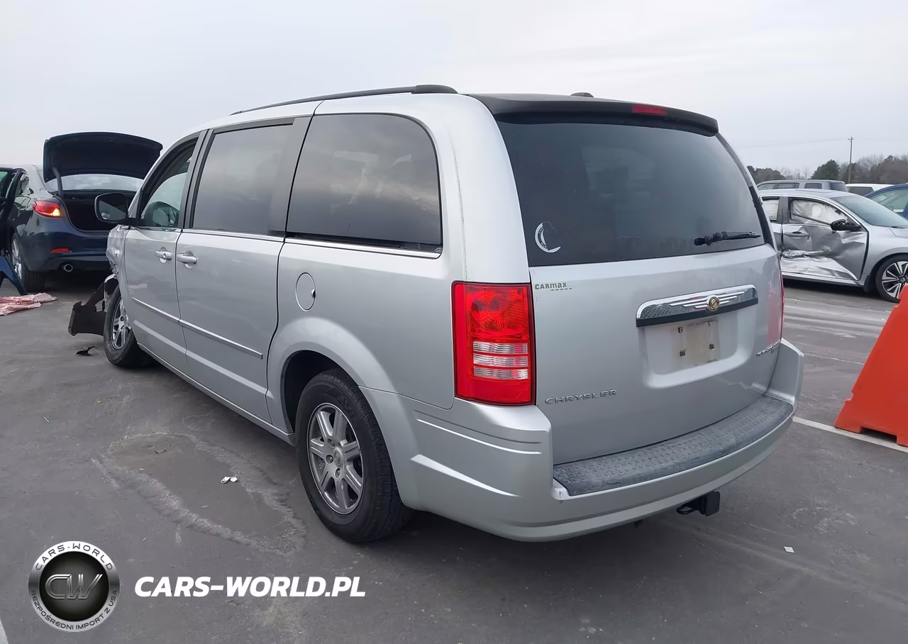 2010 Chrysler Town & Country Touring VIN:2A4RR5D19AR503590 - 3