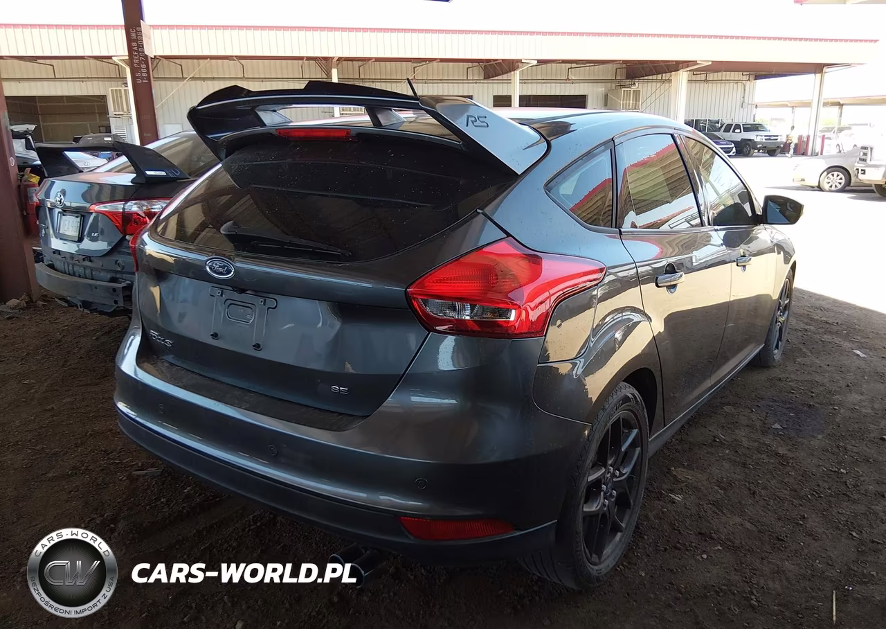 2016 Ford Focus Se VIN:1FADP3K28GL340346 - 4