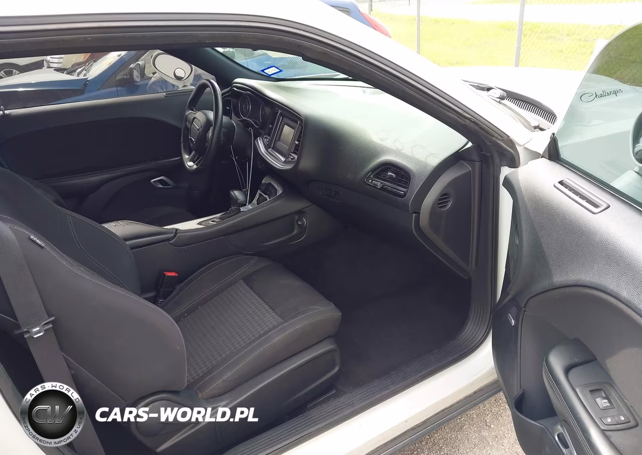 2015 Dodge Challenger Sxt VIN:2C3CDZAG6FH737360 - 5