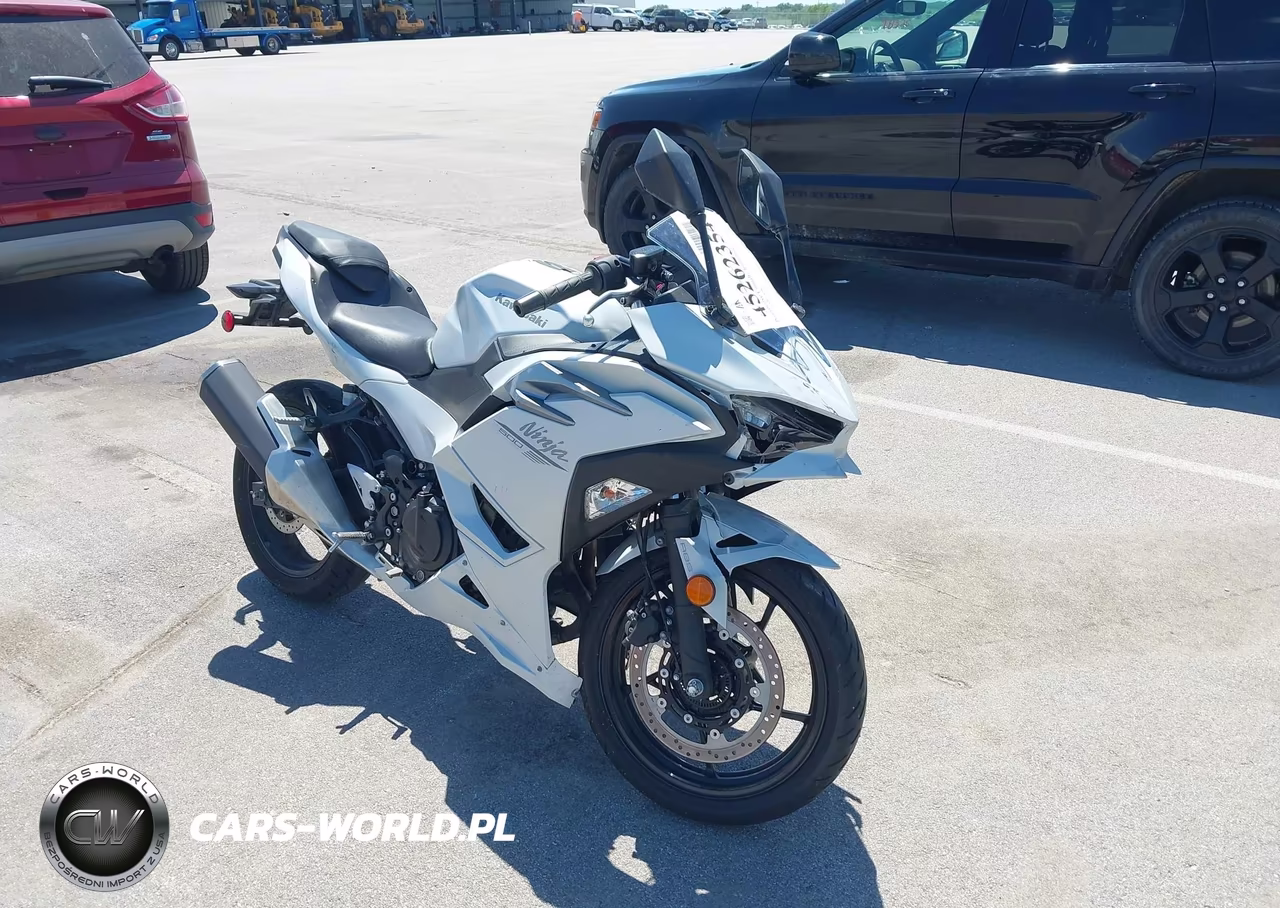 2025 Kawasaki Ex500