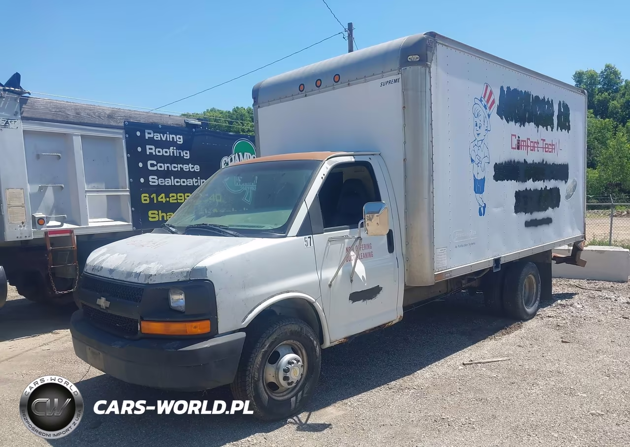 2004 Chevrolet Express Cutaway Base W-C7L-C7N VIN:1GBJG31U341127008 - 2