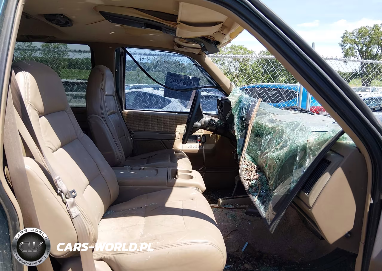 1994 GMC Suburban K1500 VIN:1GKFK16K0RJ762338 - 5