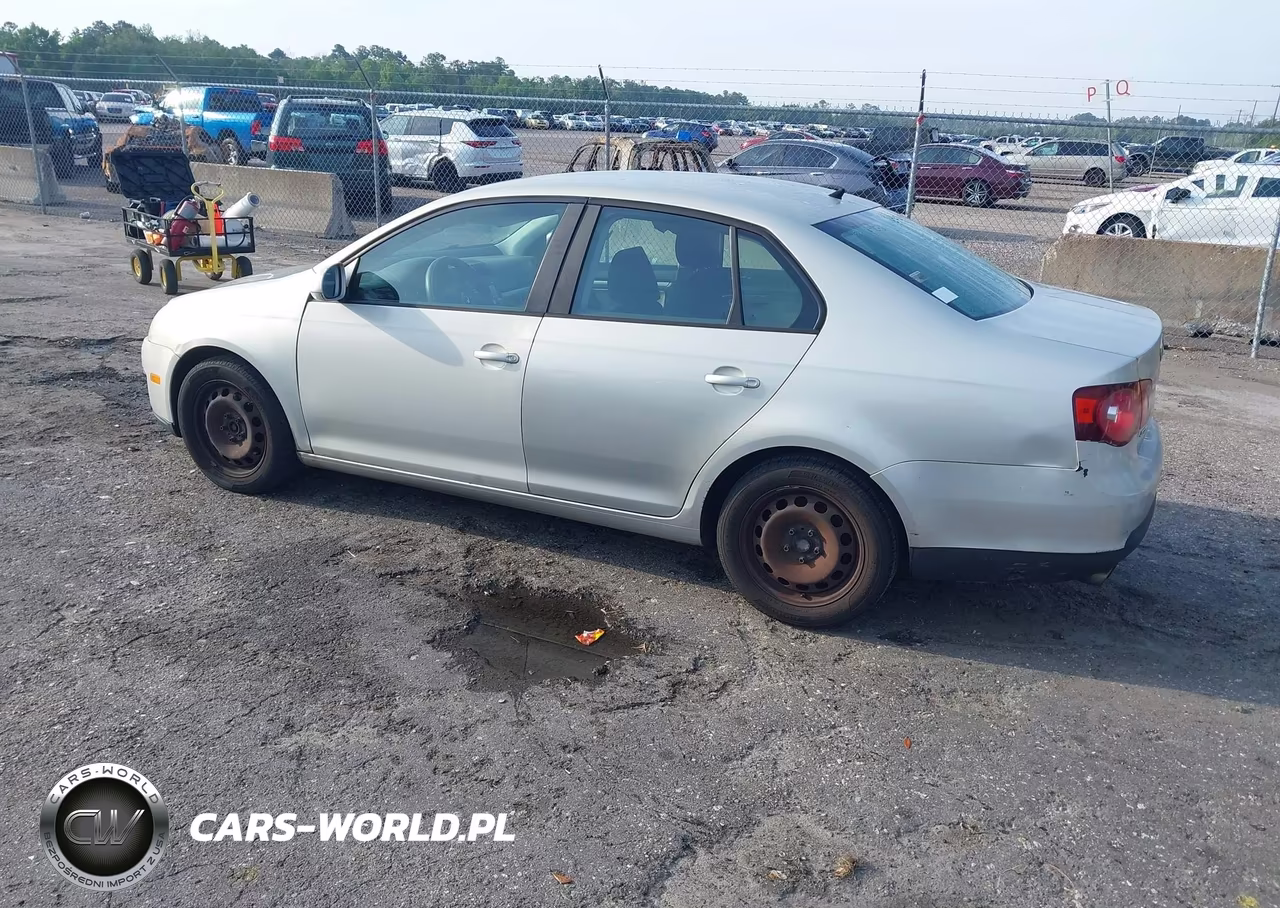 2010 Volkswagen Jetta S VIN:3VWJZ7AJ7AM041831 - 3
