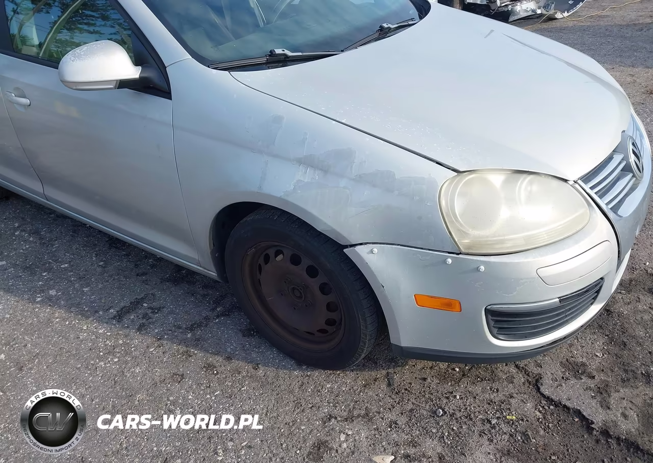 2010 Volkswagen Jetta S VIN:3VWJZ7AJ7AM041831 - 6
