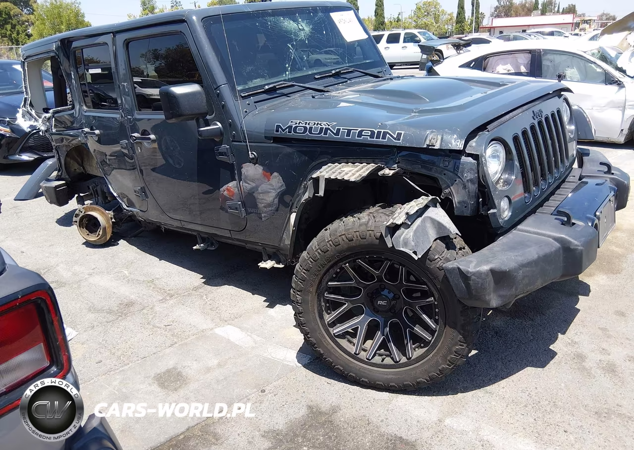 2017 Jeep Wrangler Unlimited Smoky Mountain 4X4 – zdjęcie 1 z 15