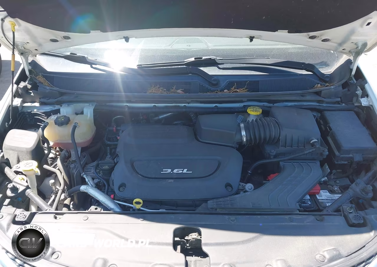 2018 Chrysler Pacifica Touring L VIN:2C4RC1BG2JR142517 - 10
