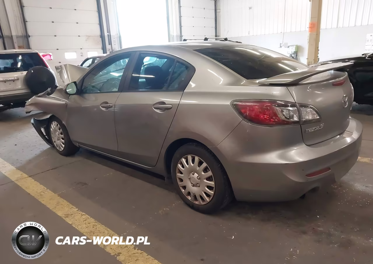 2013 Mazda Mazda3 I Sport VIN:JM1BL1U82D1701774 - 3
