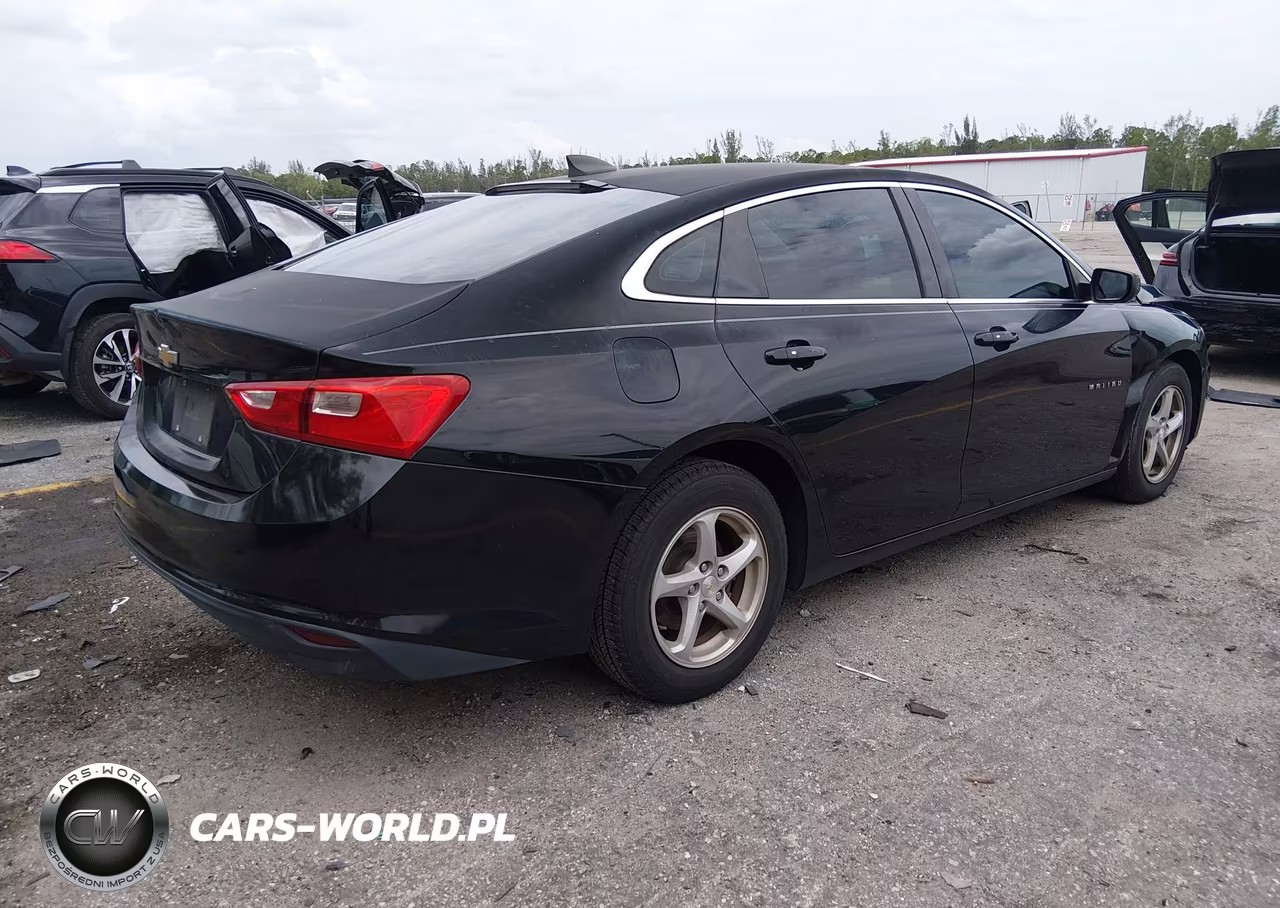 2017 Chevrolet Malibu Ls VIN:1G1ZB5ST7HF138951 - 4