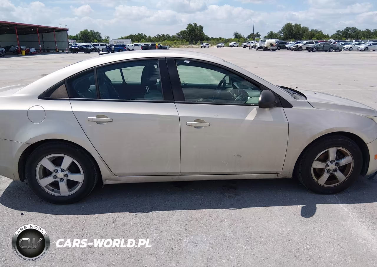 2014 Chevrolet Cruze Ls Auto VIN:1G1PA5SH9E7229943 - 14