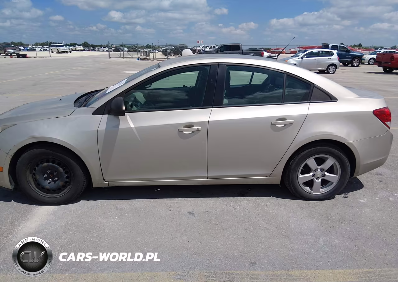 2014 Chevrolet Cruze Ls Auto VIN:1G1PA5SH9E7229943 - 15