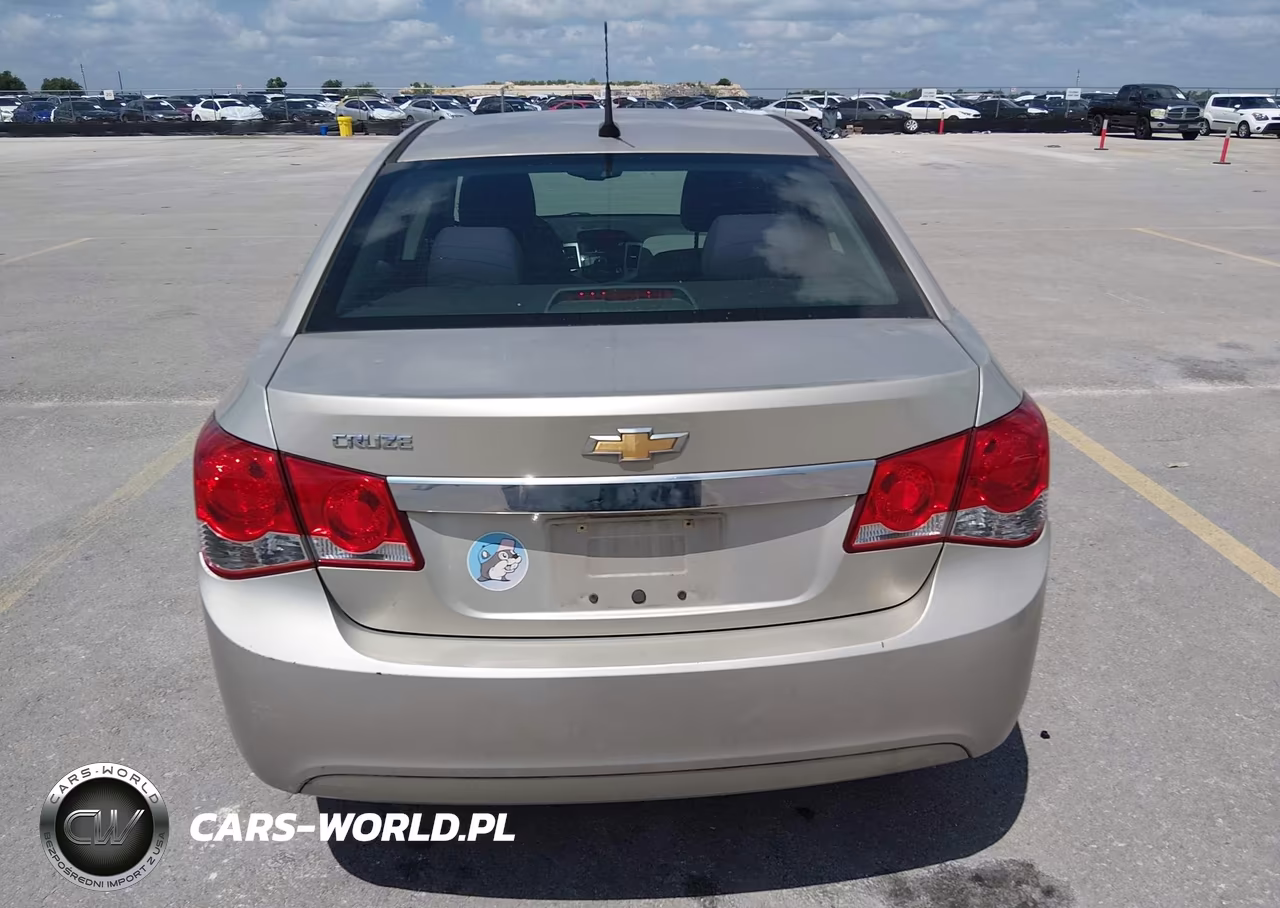 2014 Chevrolet Cruze Ls Auto VIN:1G1PA5SH9E7229943 - 17