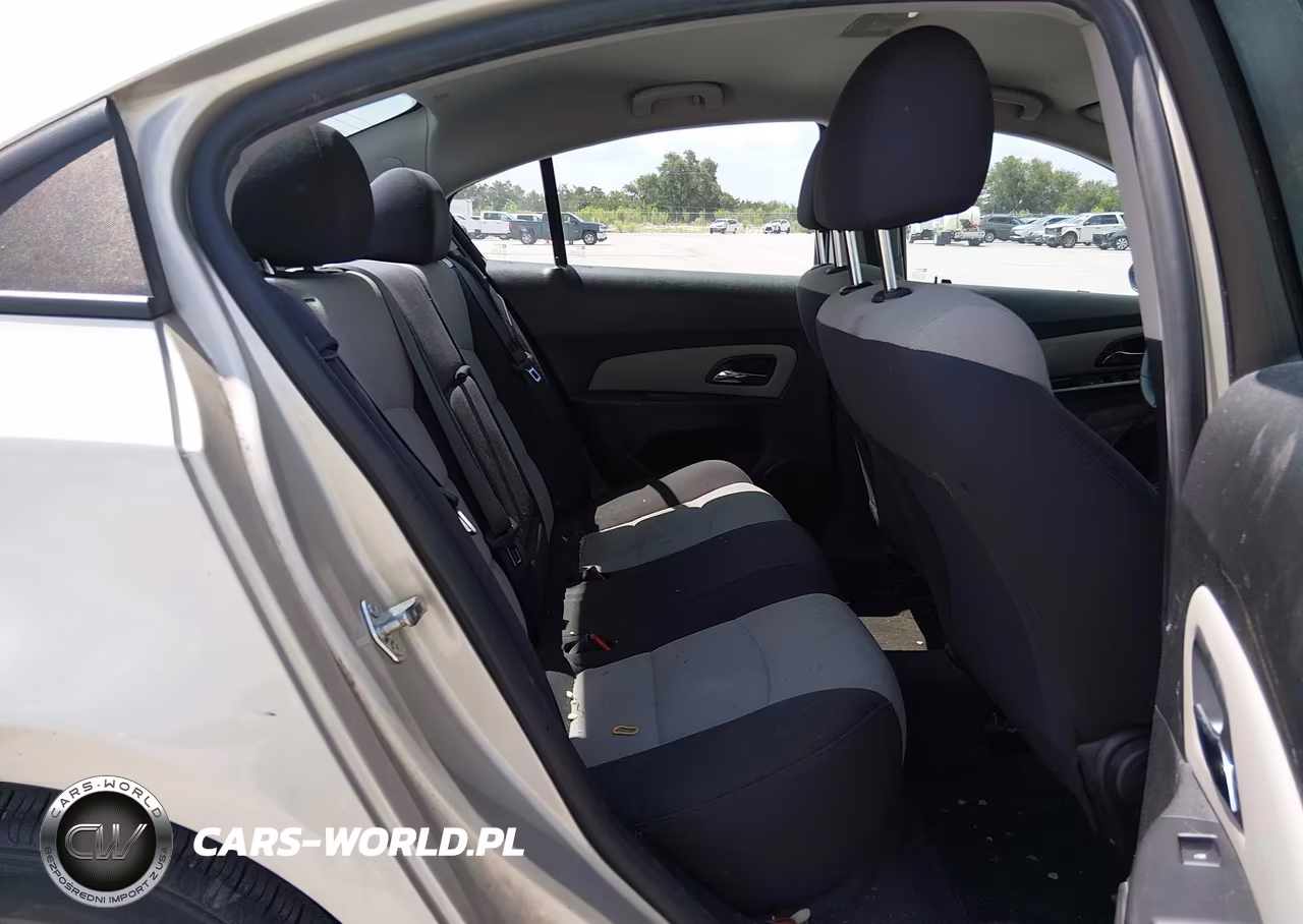 2014 Chevrolet Cruze Ls Auto VIN:1G1PA5SH9E7229943 - 8